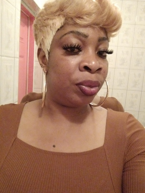 View islandergirl OnlyFans content for free 

 picture 2