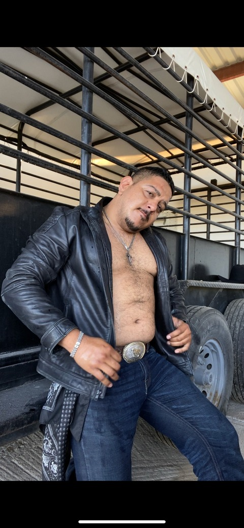 View ismael g (ismaelgm) OnlyFans 12 Photos and 3 Videos leaks 

 picture 2