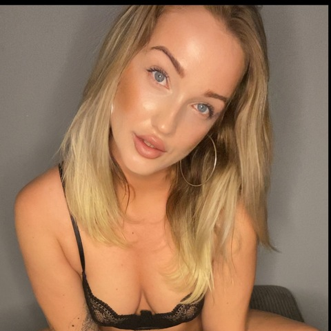 Download itskinkylisa OnlyFans videos and photos free 

 picture 2