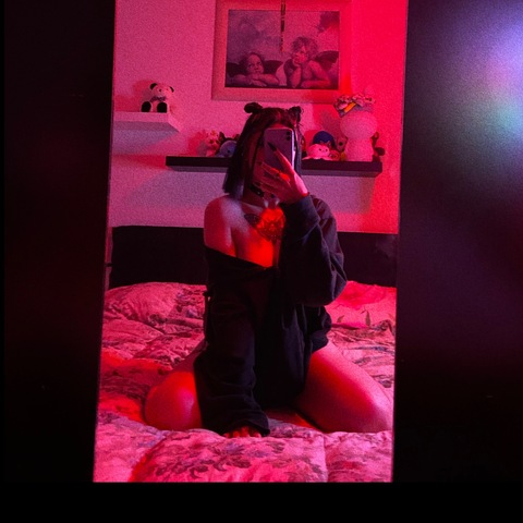 itsmeariel (Ariel🎀) OnlyFans Leaked Pictures and Videos 

 picture 2