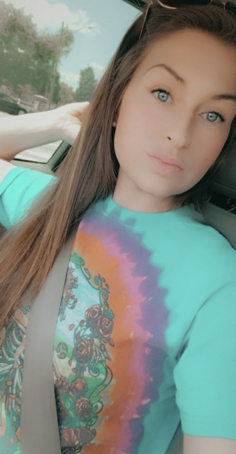 View itsmelexiv OnlyFans content for free 

 picture 2