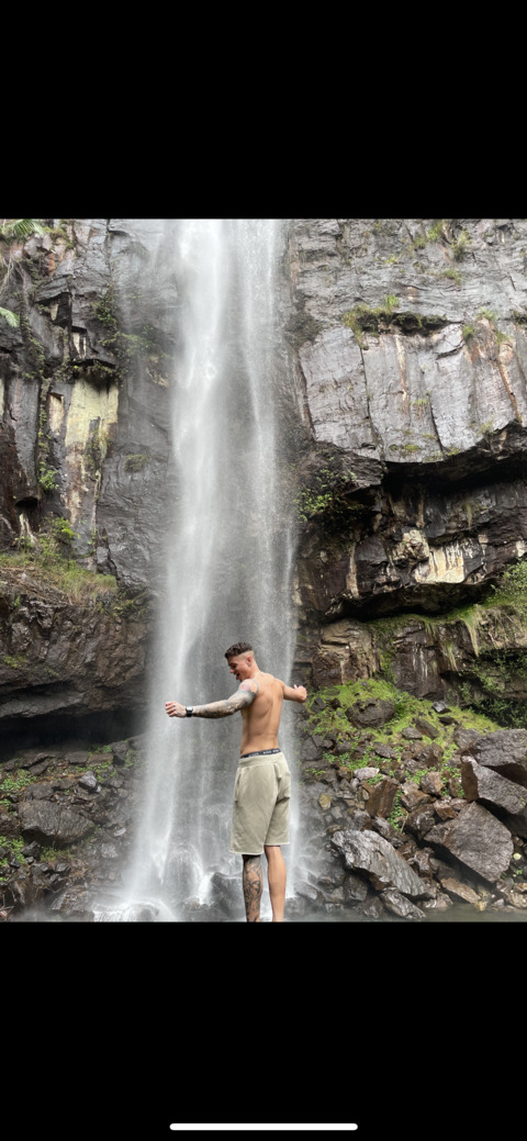 @itsmeronezy leaks Onlyfans videos and photos for free 

 picture 2