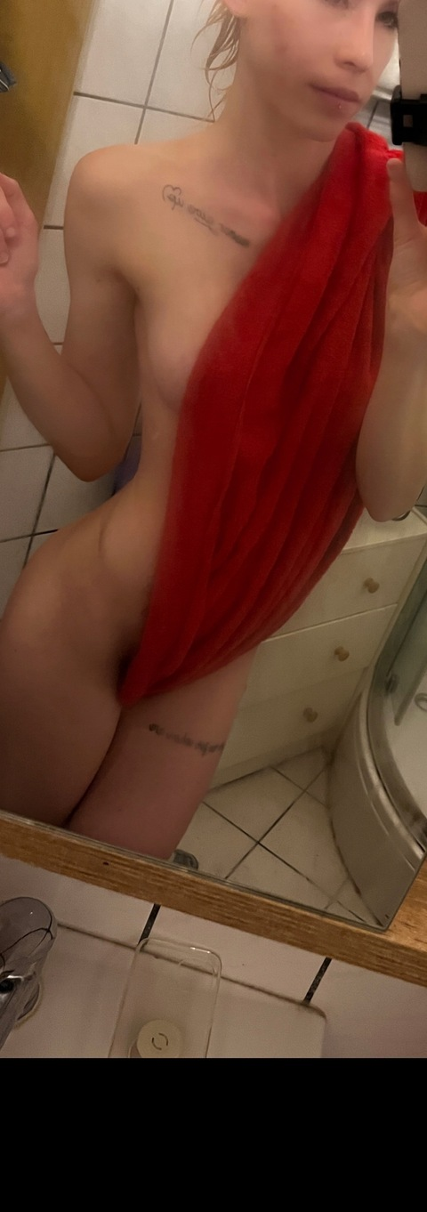 View itssarahannamarie OnlyFans content for free 

 picture 2