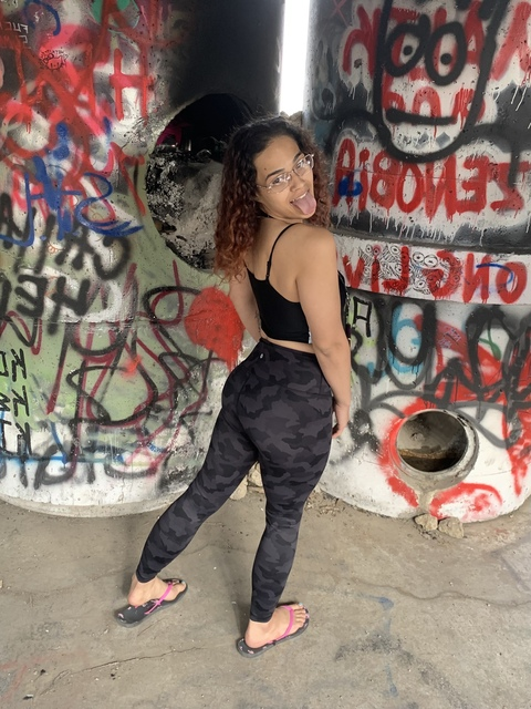 itssmarie (Fiji😛💦) OnlyFans Leaks 

 picture 2