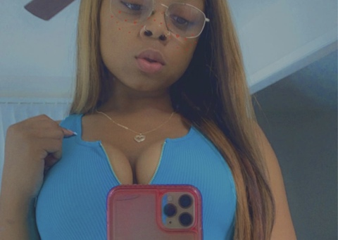 View itssweettia (Sweet Tia 🥤) OnlyFans 2 Photos and 7 Videos leaked 

 picture 2