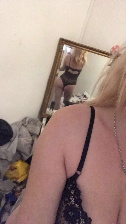 Onlyfans leak itsyagirljj 

 picture 2