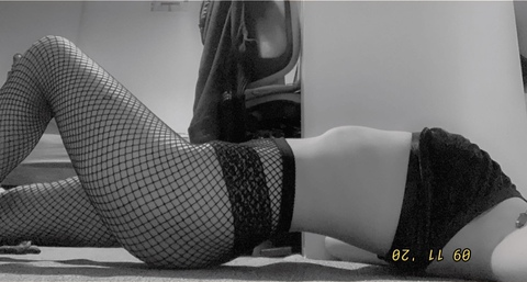ittybittytiddytilly OnlyFans Leaked 

 picture 2