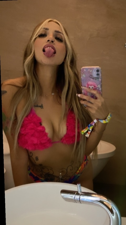 Get Free access to itzibae (ItziBae 🫶🏻) Leaked OnlyFans 

 picture 2