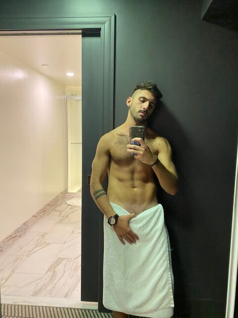 ivorossixxx OnlyFans Leaks 

 picture 2