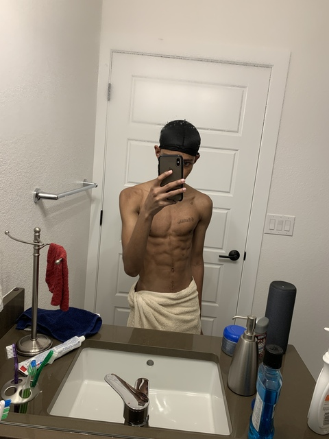 View izzydoesitagain OnlyFans content for free 

 picture 2
