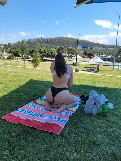 View jadebxox OnlyFans videos and photos for free 

 picture 2