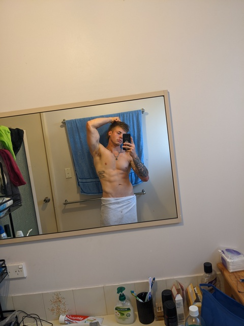 jake.whynot OnlyFans Leak (19 Photos and 2 Videos) 

 picture 2