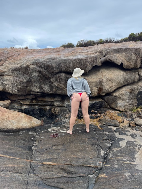 jazlou OnlyFans Leak 

 picture 2