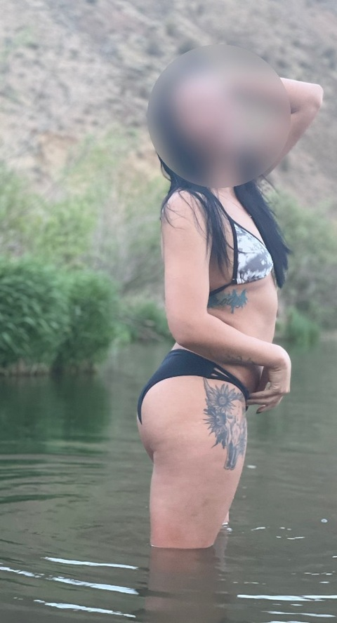 jeepgyrl OnlyFans Leaked Photos and Videos 

 picture 2
