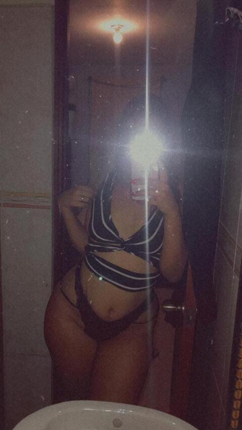 View jellishot (jellishot) OnlyFans 7 Photos and 2 Videos for free 

 picture 2