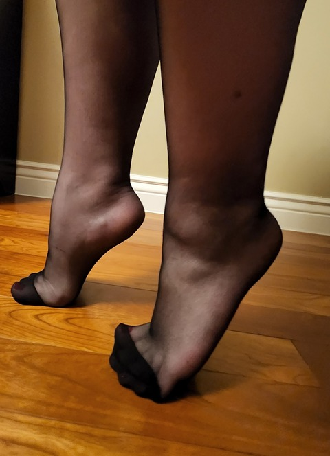 jennaluvtoes (Jenna Luv's Toes) OnlyFans Leaked Pictures and Videos 

 picture 2