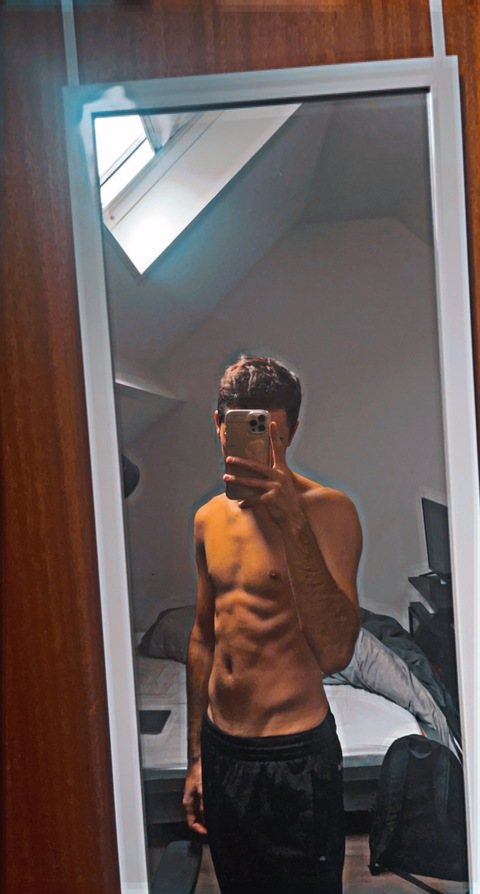 jerhome (JerHome ☀️) free OnlyFans Leaked Videos and Pictures 

 picture 2