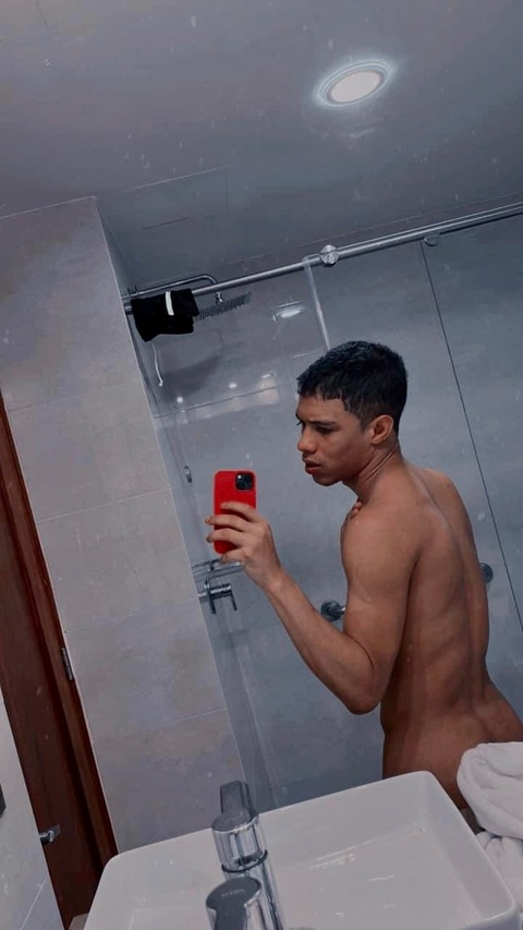 View Josuefray (jfray98) OnlyFans 62 Photos and 20 Videos gallery 

 picture 2
