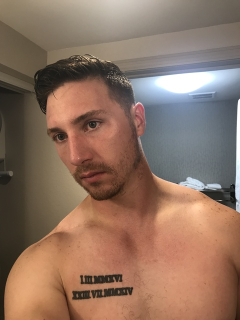 jimmydoubleshoes (Chris) OnlyFans Leaks 

 picture 2