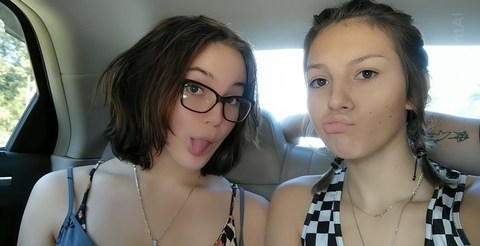 jinx.n.opal (jinx and opal) OnlyFans content 

 picture 2