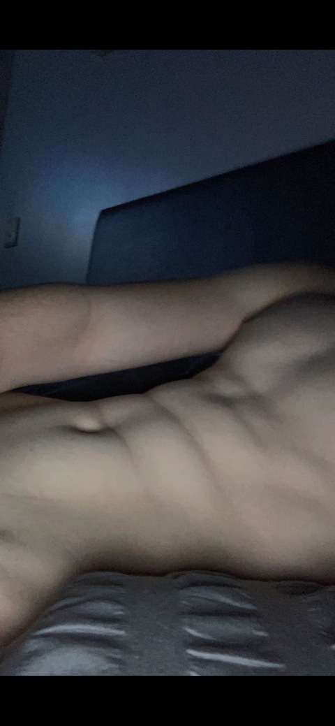 View josh_grx (Josh graham) OnlyFans 50 Photos and 57 Videos for free 

 picture 2