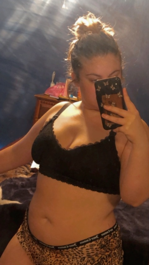 Onlyfans free content juicygirlllxo 

 picture 2