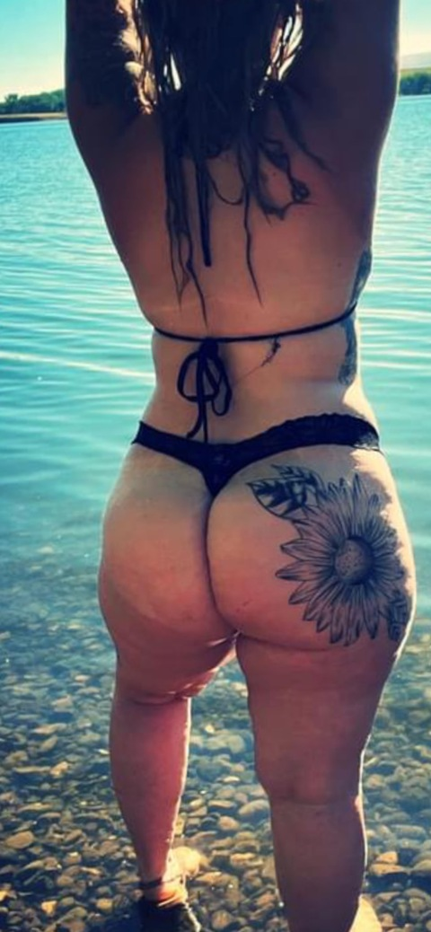 View JuicyKelseyT (juicykelseyt) OnlyFans 63 Photos and 2 Videos leaked 

 picture 2