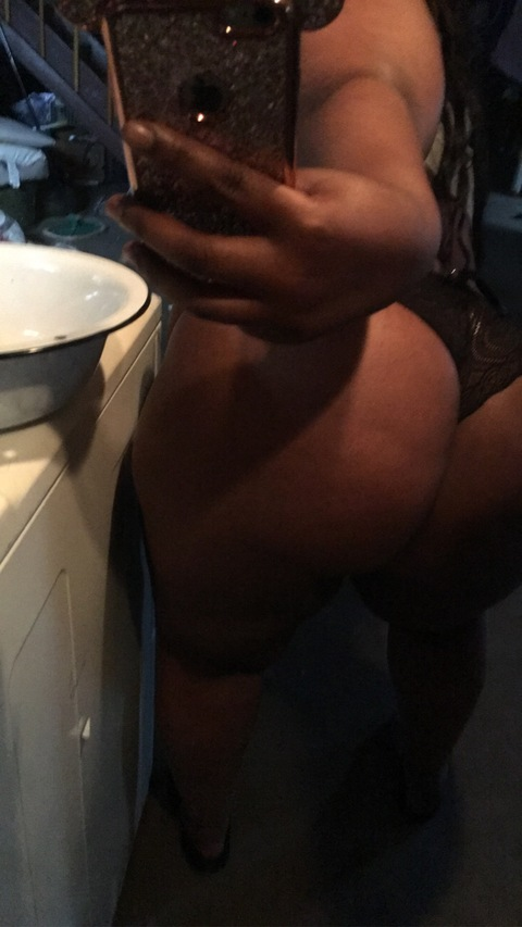 View Pretty.Nae27 (juicynaee28) OnlyFans 28 Photos and 63 Videos gallery 

 picture 2