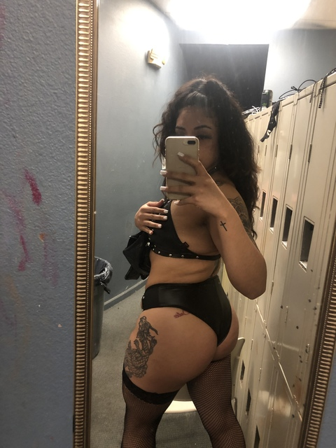 Download juiicyyyyyk OnlyFans content for free 

 picture 2