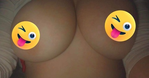 View jujuicy.fruit (Jujuicy.fruit) OnlyFans 6 Photos and 2 Videos for free 

 picture 2