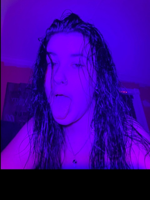 View jule_xoxo OnlyFans videos and photos for free 

 picture 2