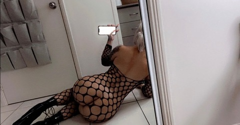 View julezcxo OnlyFans content for free 

 picture 2