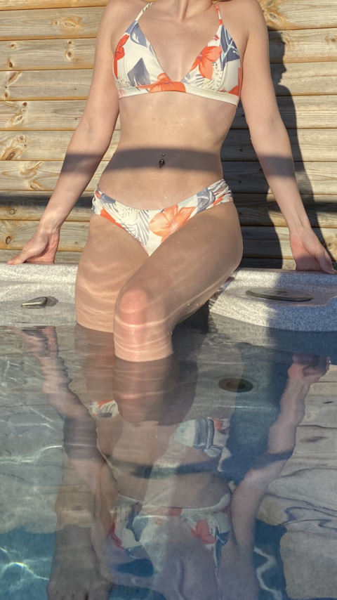 View Juliana Williams (juli.williams) OnlyFans 0 Photos and 0 Videos for free 

 picture 2