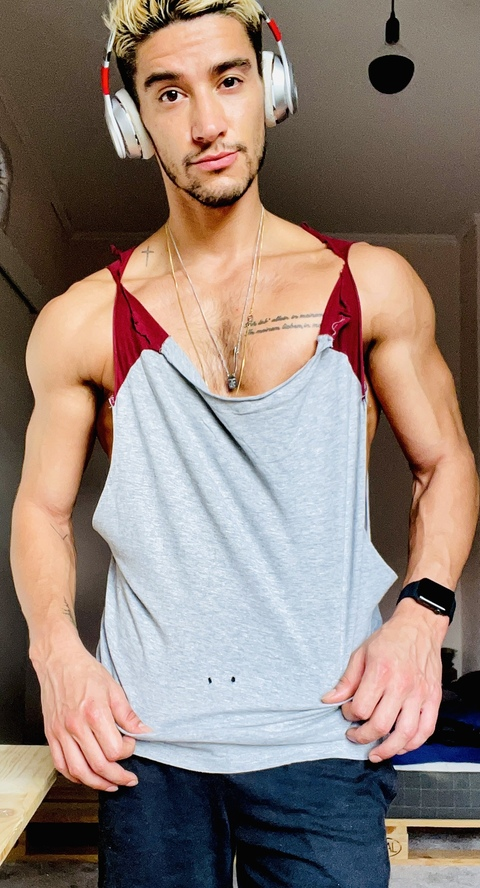 Onlyfans leaked julianotoscano 

 picture 2
