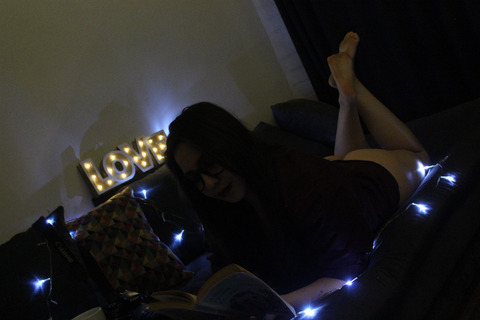 julieta_smile18 OnlyFans Leak 

 picture 2