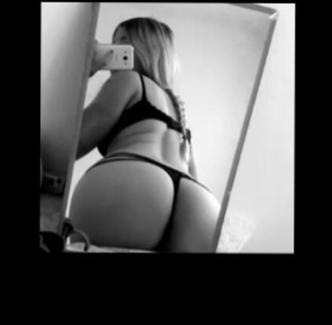 View julird (Juli_Babe) OnlyFans 21 Photos and 4 Videos for free 

 picture 2