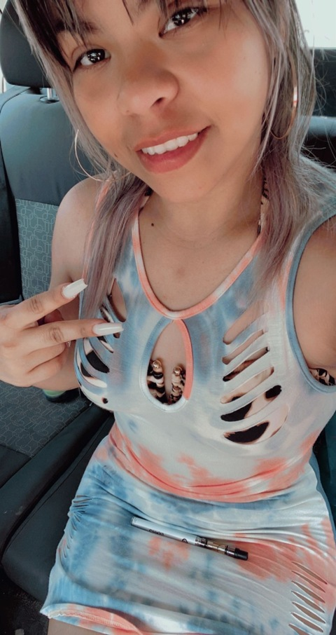 View julisarh OnlyFans content for free 

 picture 2