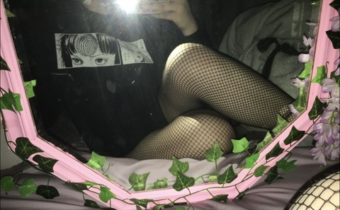 junskies OnlyFans Leaks 

 picture 2