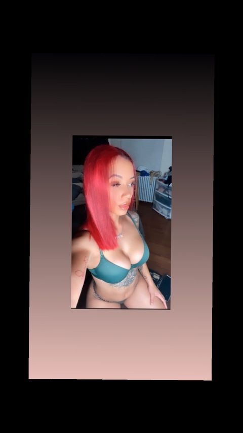View justdanii2121 OnlyFans content for free 

 picture 2