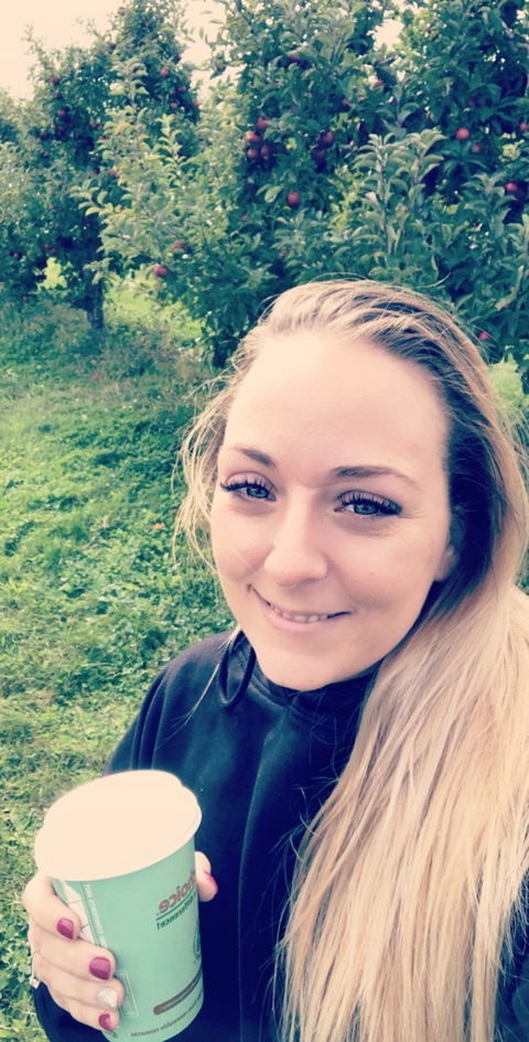 justholli (JustHolli) OnlyFans content 

 picture 2