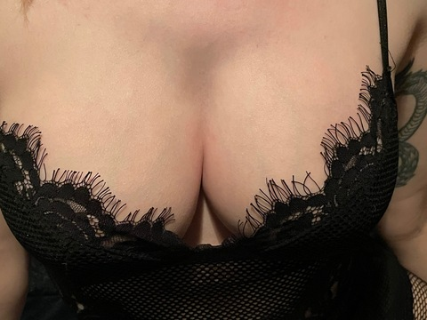 View justmarahere OnlyFans content for free 

 picture 2