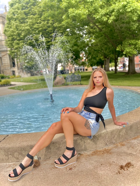 View k8lyn2 OnlyFans videos and photos for free 

 picture 2