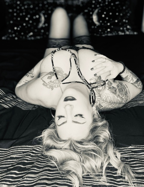 Onlyfans leak k_maddy 

 picture 2