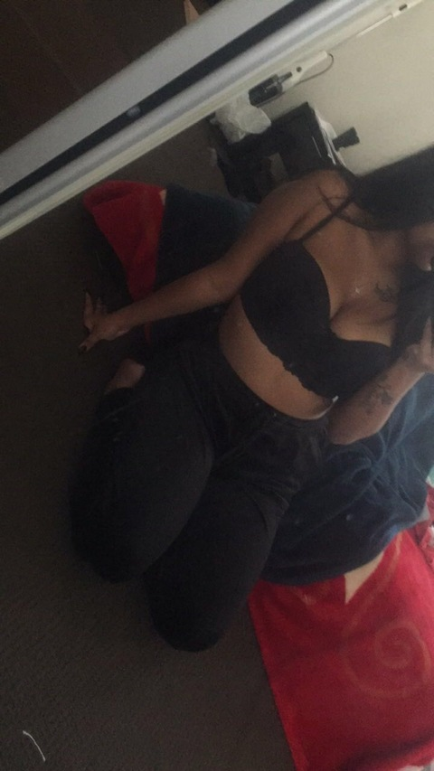 kalanafernando OnlyFans Leaked (17 Photos and 46 Videos) 

 picture 2