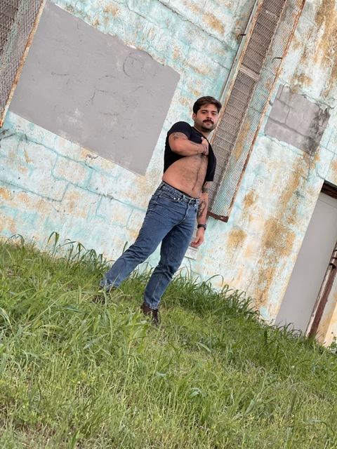 kalkoffee (Vinny) OnlyFans content 

 picture 2