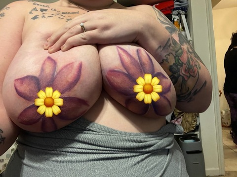 karebeargal OnlyFans Leaked (49 Photos and 7 Videos) 

 picture 2