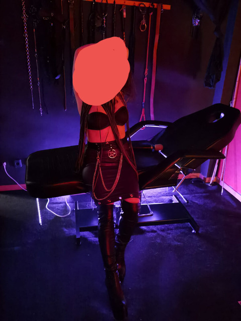 Download karina-dom OnlyFans content for free 

 picture 2