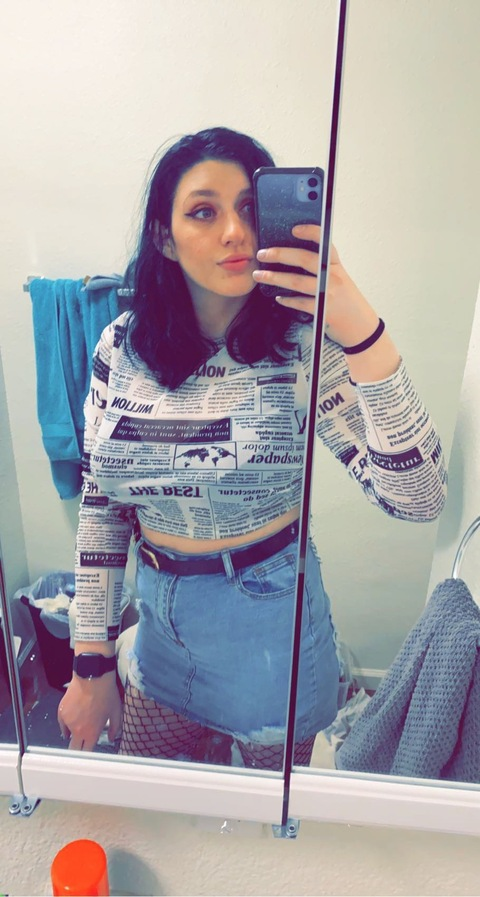 karlishae OnlyFans Leaks (3 Photos and 0 Videos) 

 picture 2