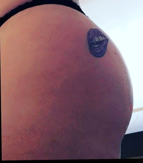 karmabrrl74 OnlyFans Leaks (38 Photos and 6 Videos) 

 picture 2