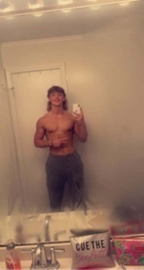 Onlyfans leaked karmavippage 

 picture 2